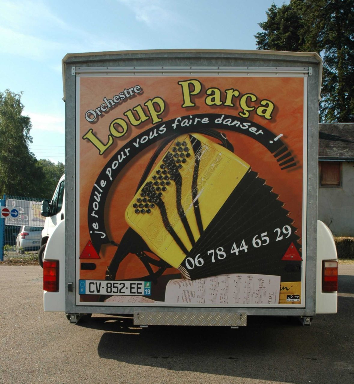 Véhiculeloupparça001